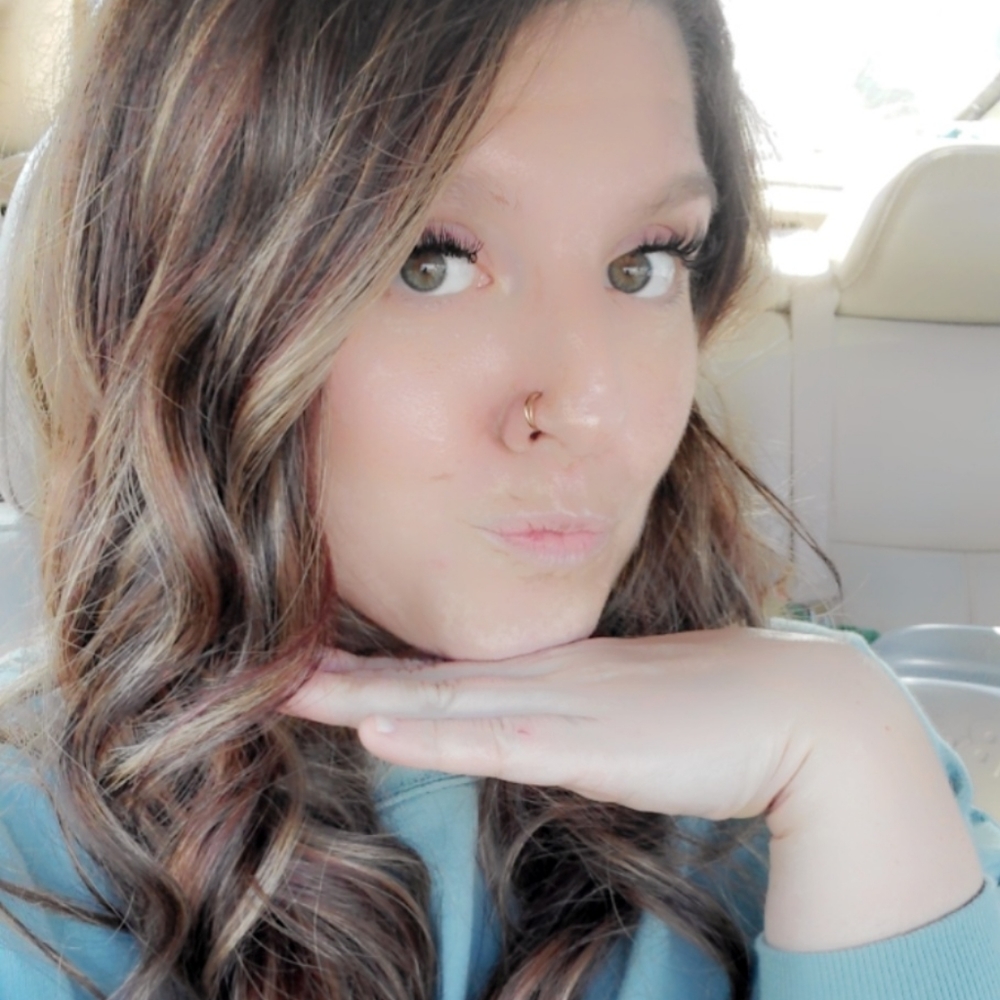 Meet your Posher, Ashley